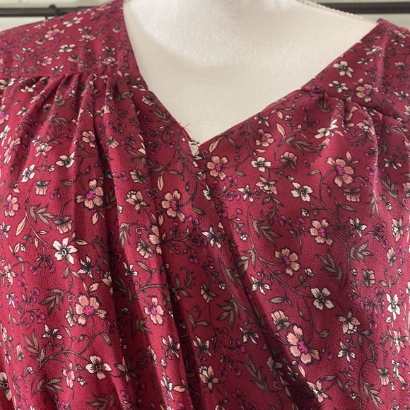 Willow & Clay Wrap Front Cropped Ruffled Top Sz L NWT - Picture 2 of 9